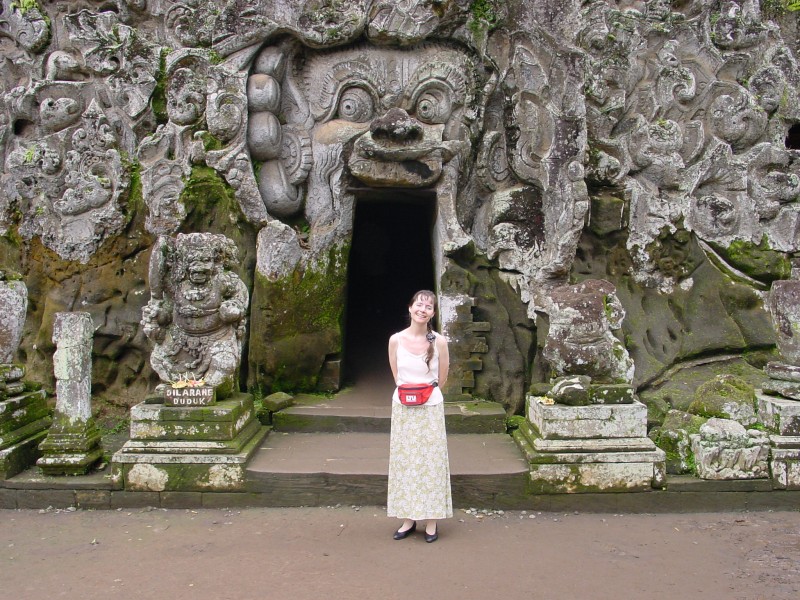 Goa Gajah Hoehleneingang.JPG - Photos of Bali, Indonesia in March 2001