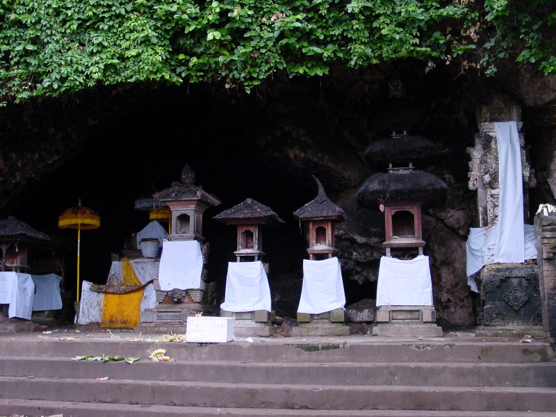 Goa Lawah Fledermaushoehle 2.JPG - Photos of Bali, Indonesia in March 2001