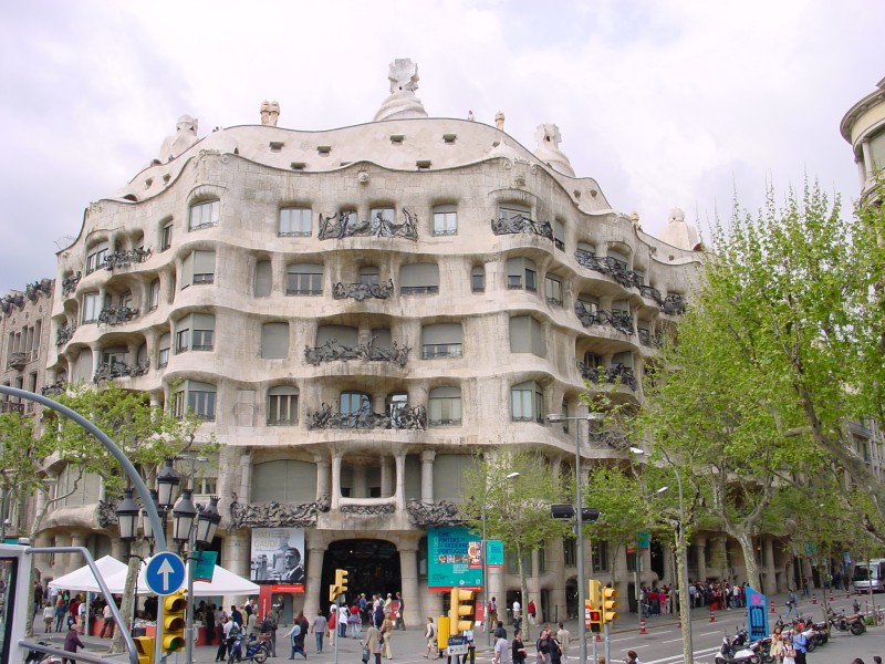Casa Mila 1.JPG -                                