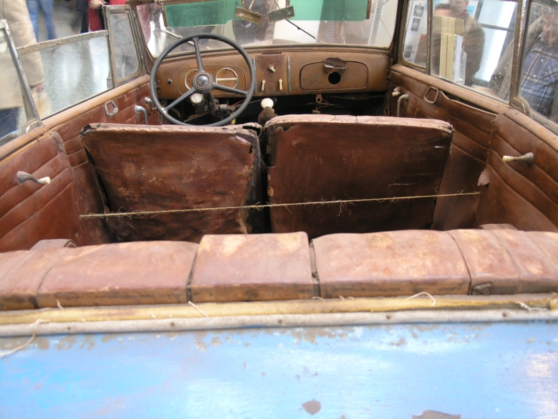 Opel Vorkriegsmodell (Innenraum) 2.JPG - OLYMPUS DIGITAL CAMERA         