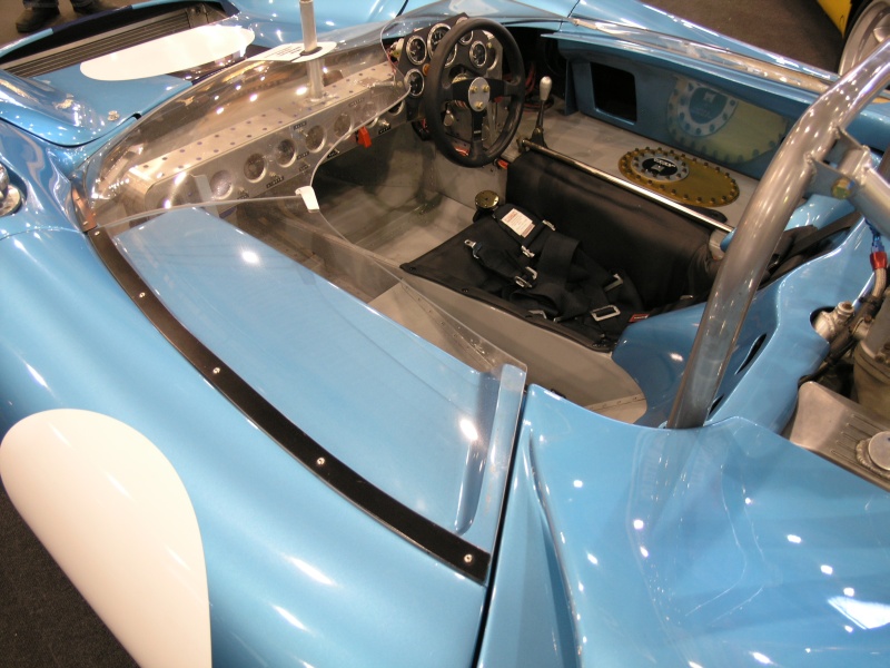 Lola-Rennwagen Cockpit.JPG - OLYMPUS DIGITAL CAMERA         