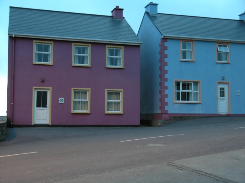 Beara Peninsula - Allihies - Haeuser.JPG - Photos of Ireland, in June 2005