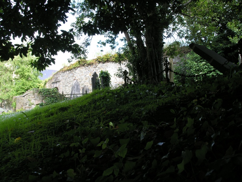 Beara Peninsula - Bantry - Kathedrale Friedhof 3.JPG - Photos of Ireland, in June 2005