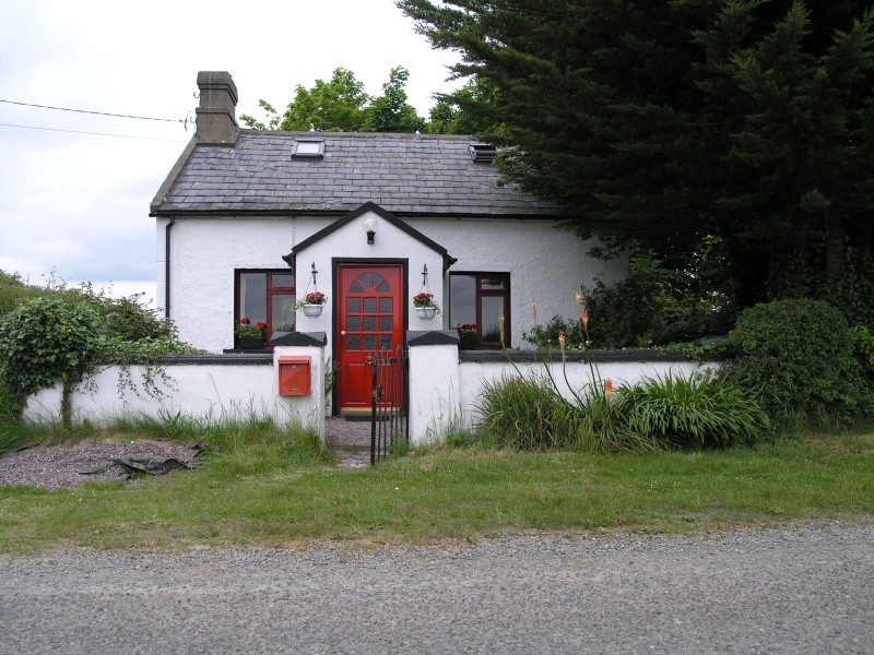 Cottage - Eingang.JPG - Photos of Ireland, in June 2005