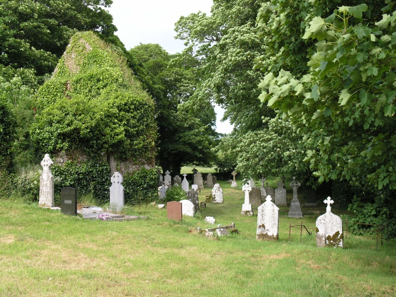 Lough Gur (Naehe) - Friedhof 2.JPG - Photos of Ireland, in June 2005