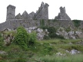 Cashel - Rock of Cashel von unten nah