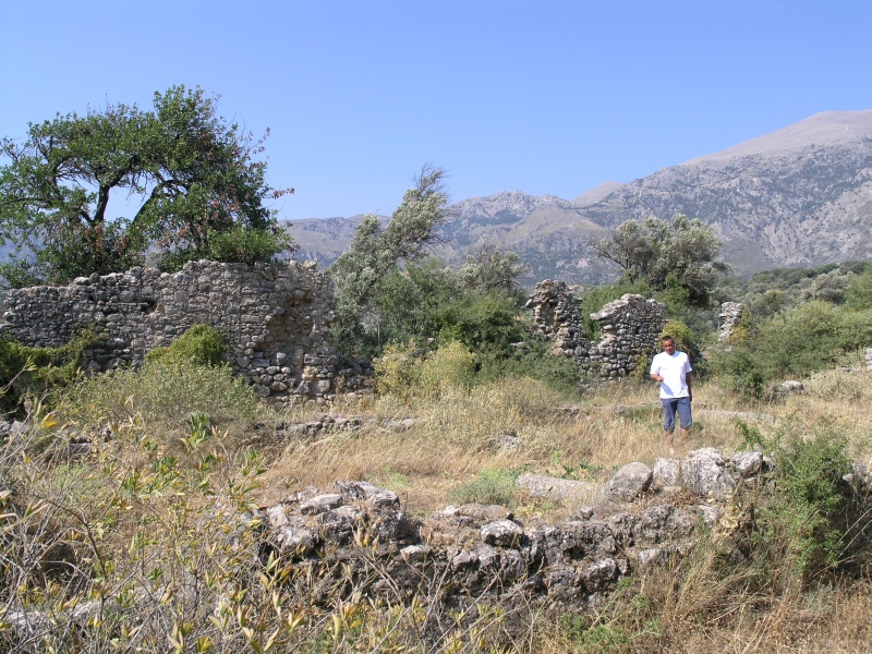 Amari-Becken - Vizari Basilika Ruine 2.JPG - OLYMPUS DIGITAL CAMERA         