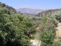 Amari-Becken - Alte Bruecke Blick auf Fluss und Psiloritis-Gebirge