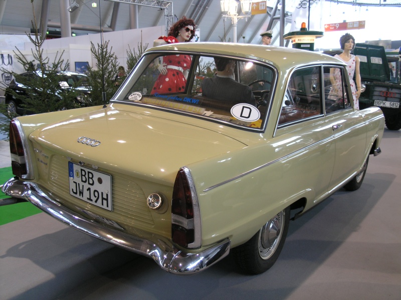 DKW F12 (hinten).JPG - OLYMPUS DIGITAL CAMERA         