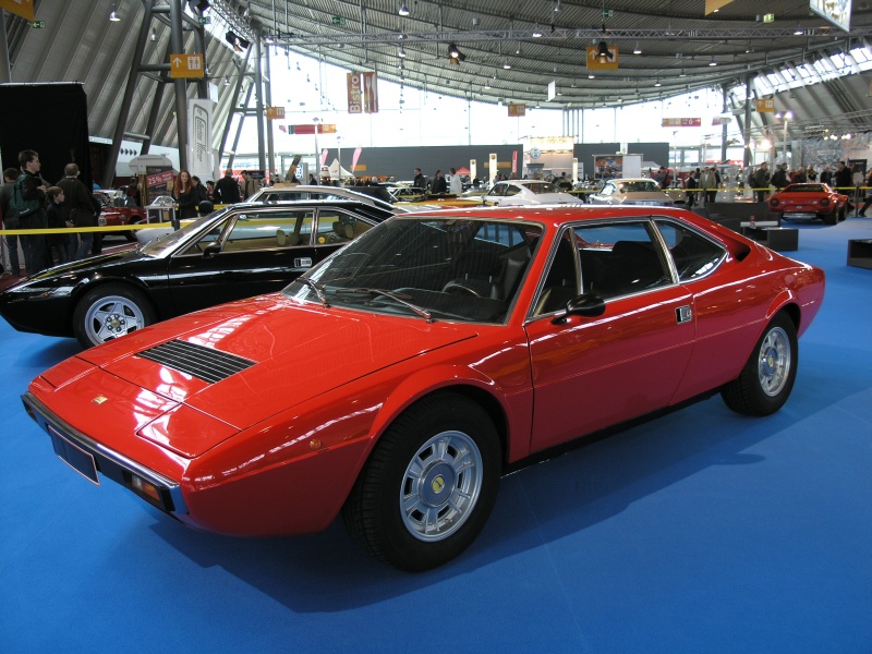 Ferrari Dino 208 GT4 (seitlich).JPG - OLYMPUS DIGITAL CAMERA         