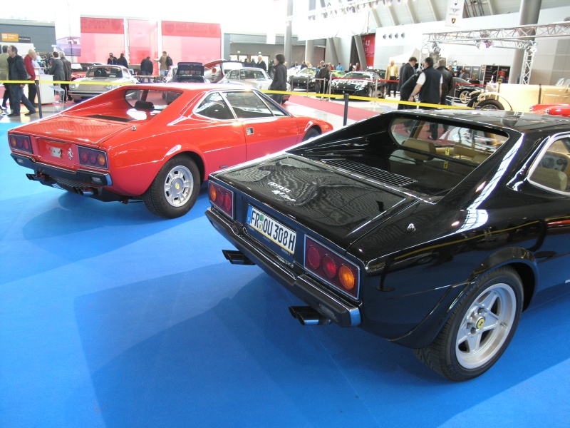Ferrari Dino 208 und 308 GT4 (hinten).JPG - OLYMPUS DIGITAL CAMERA         