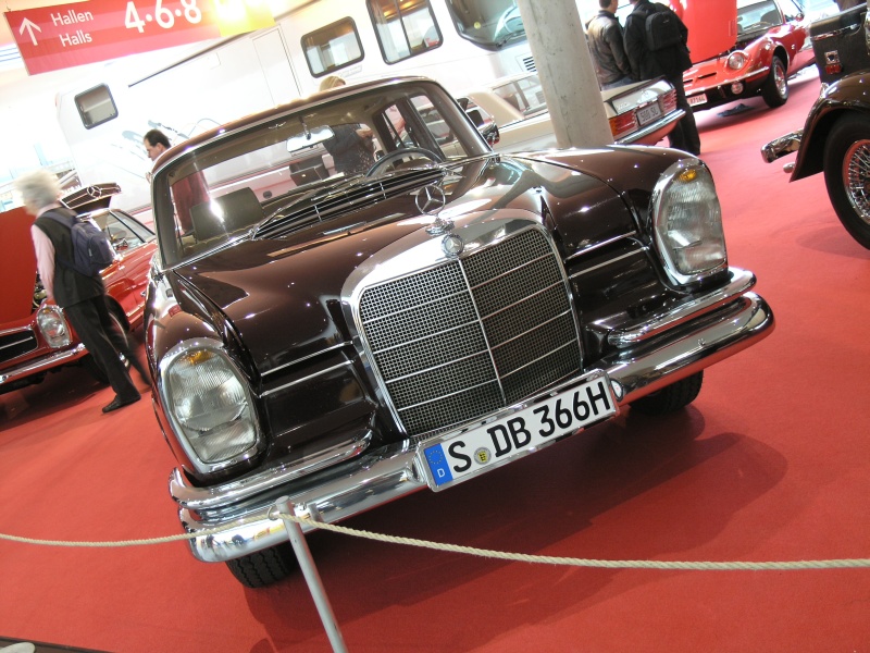 Mercedes 230 S (vorne).JPG - OLYMPUS DIGITAL CAMERA         