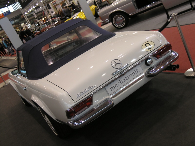Mercedes 250 SL Pagode (hinten).JPG - OLYMPUS DIGITAL CAMERA         