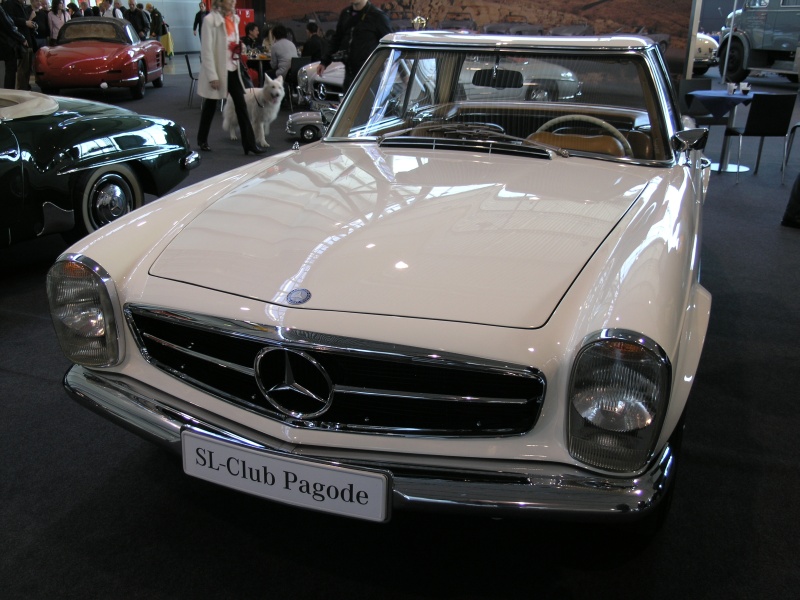 Mercedes 280 SL Pagode (vorne).JPG - OLYMPUS DIGITAL CAMERA         
