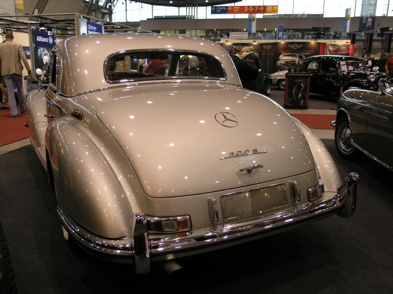 Mercedes 300 S Coupe (hinten).JPG - OLYMPUS DIGITAL CAMERA         