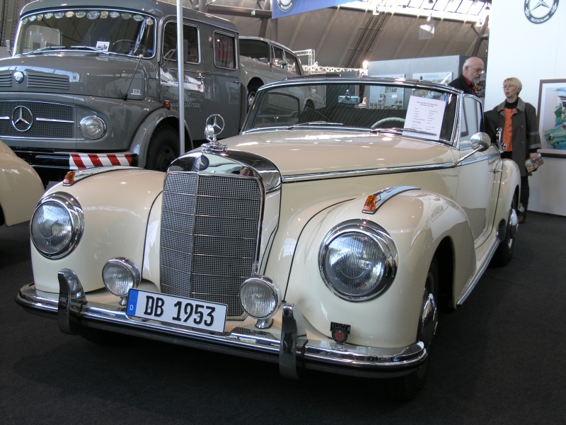 Mercedes 300s Cabriolet.JPG - OLYMPUS DIGITAL CAMERA         