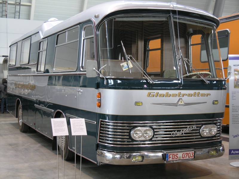 Neoplan-Henschel Bus (DB 522).JPG - OLYMPUS DIGITAL CAMERA         