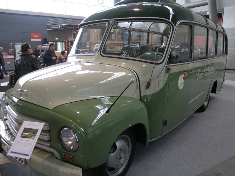Opel-Kaessbohrer Bus (Aufbau auf Opel Blitz).JPG - OLYMPUS DIGITAL CAMERA         