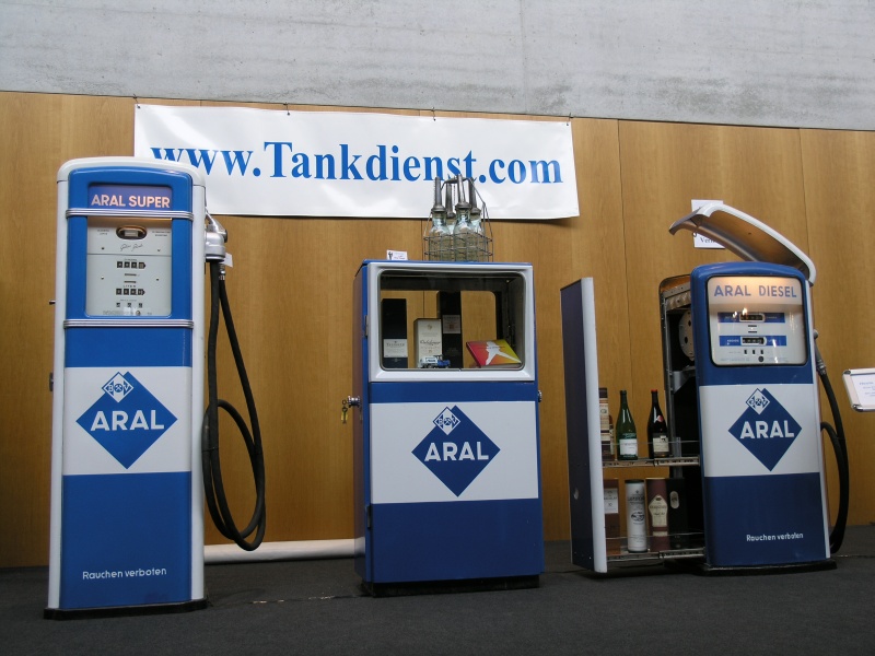 Tanksaeulen ARAL 1.JPG - OLYMPUS DIGITAL CAMERA         