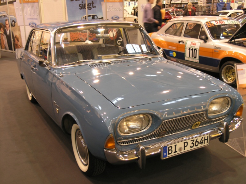 Ford Taunus 17 M Super (P3) (seitlich vorne).JPG - OLYMPUS DIGITAL CAMERA         