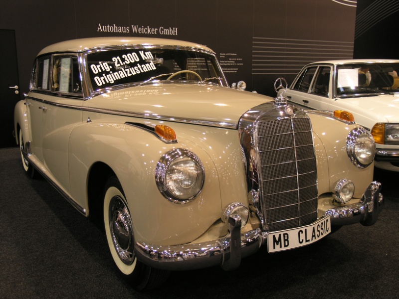 Mercedes 300 C ''Adenauer'' (seitlich vorne).JPG - OLYMPUS DIGITAL CAMERA         