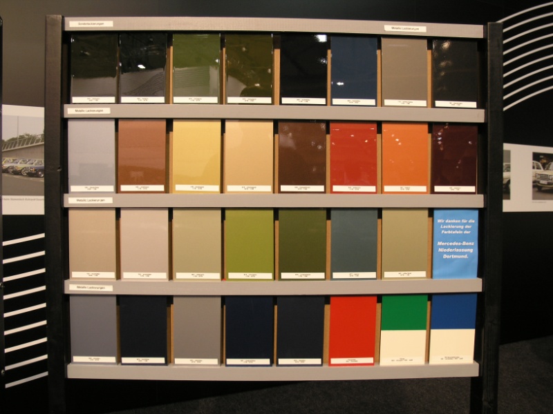 Sonstiges - Mercedes W123-Farbtafel Metalliclacke.JPG - OLYMPUS DIGITAL CAMERA         