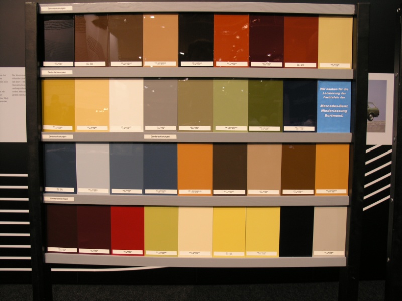Sonstiges - Mercedes W123-Farbtafel Unilacke.JPG - OLYMPUS DIGITAL CAMERA         