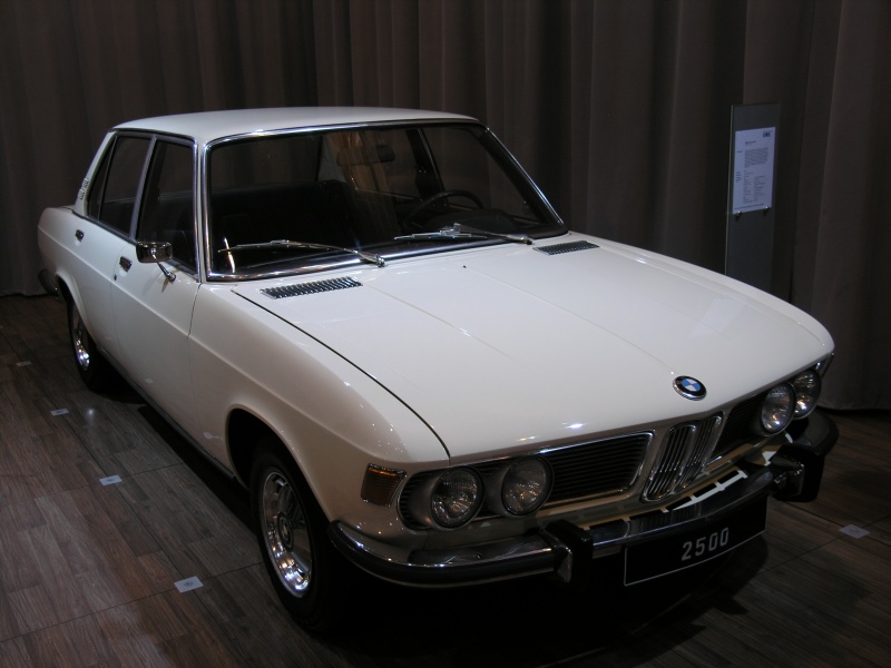 BMW 2500.JPG - OLYMPUS DIGITAL CAMERA         