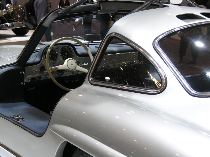 Mercedes 300 SL ('Fluegeltuerer') (Cockpit).JPG - OLYMPUS DIGITAL CAMERA         