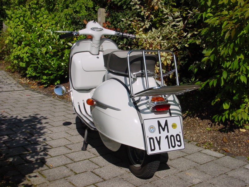 Vespa_GS4_Hinten_links.JPG -                                